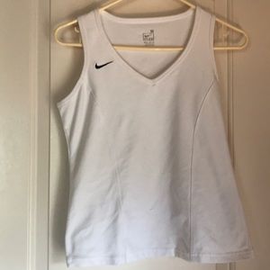 Women’s Nike tennis shirt white medium